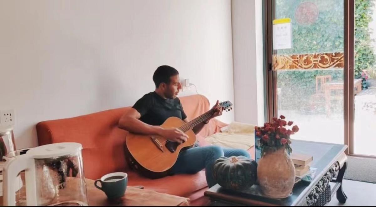 The Lily Pad Inn دالي المظهر الخارجي الصورة